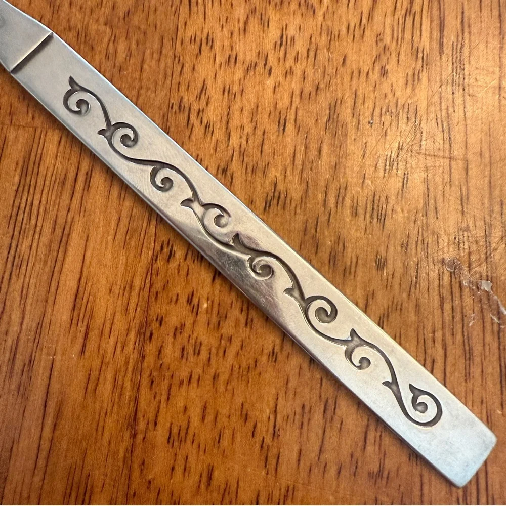 VTG Oneida SPANISH COURT Stainless 1881 Rogers Flatware Meat Serving Fork Scroll
